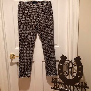 Uniquely Designed Trousers! 👖